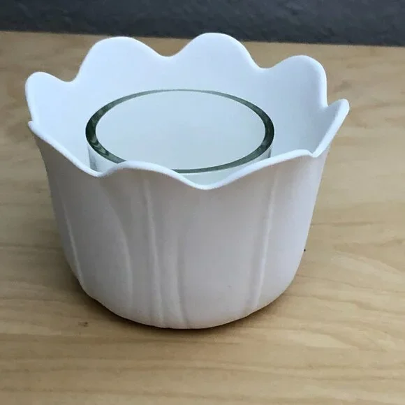 New PARTYLITE Garden Blossoms Ivory & Clear Votive Holder Pair - Picture 9 of 9